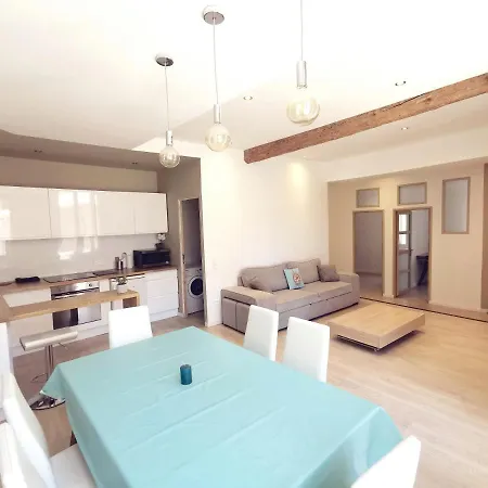 Splendide Appt Climatise, Coeur De Ville, Calme, Proche Grds Buffets 10 12 Personnes Apartmán Narbonne